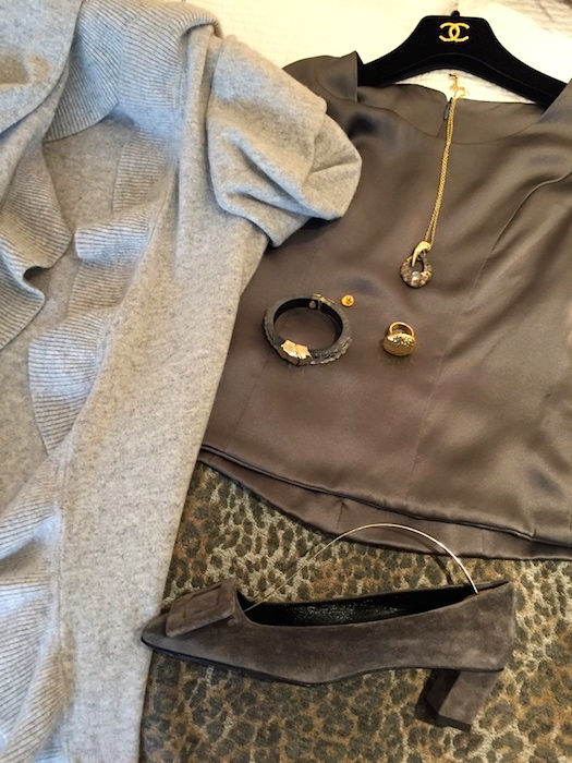 animal print skirt, grey sweater