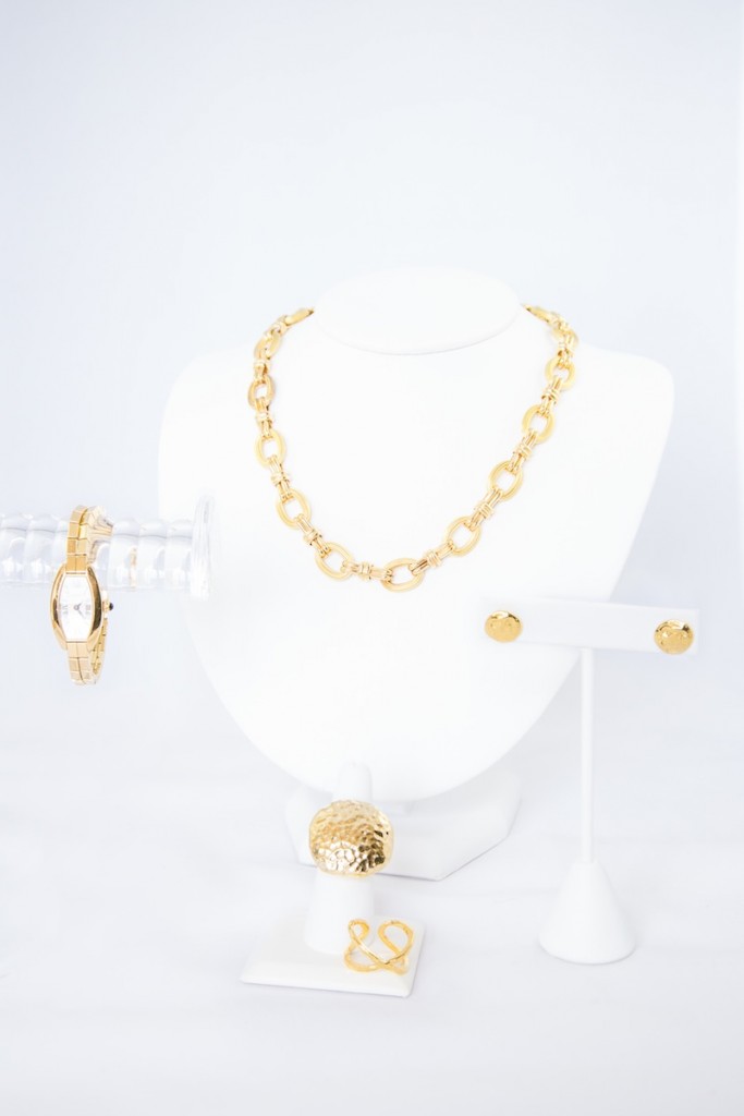 gold chain necklace, gold watch, argento vivo