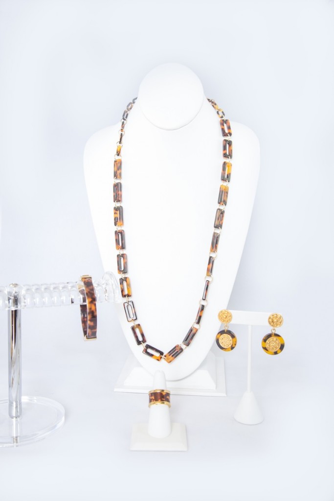 tortoise shell earrings tory burch