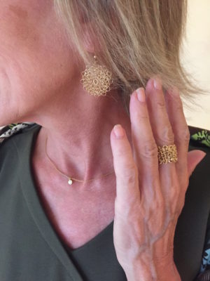 miriam jewels gold weave drop earrings, miriam jewels gold weave ring, gold thin chain necklace 