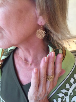 miriam jewels gold weave drop earrings, miriam jewels gold weave ring, gold thin chain necklace 