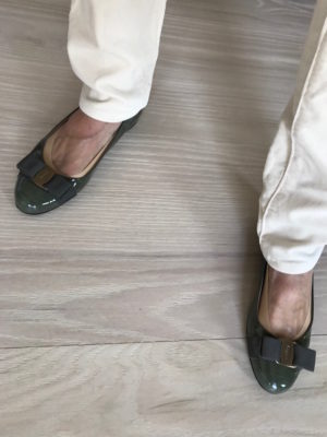 salvatore ferragamo olive green patent leather flats