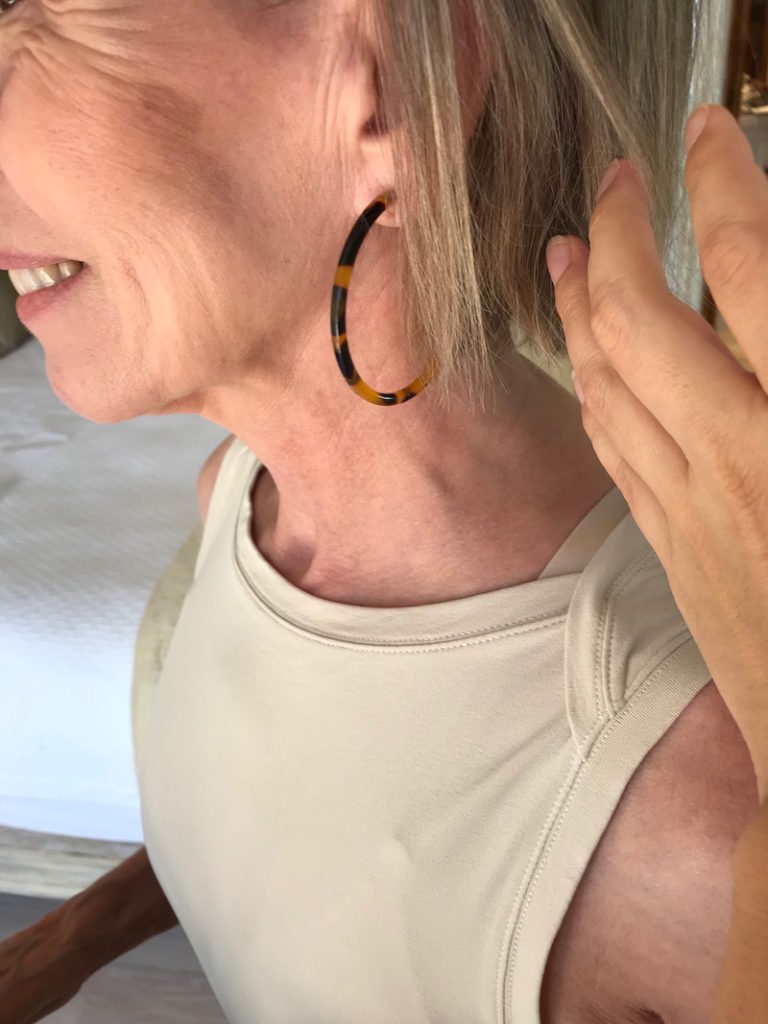 tortoise hoop earrings