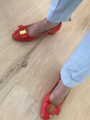 salvatore ferragamo coral round toe flats